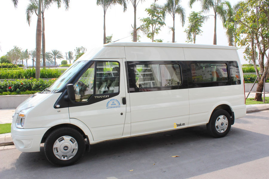 Xe Ford Transit Ezbook.vn
